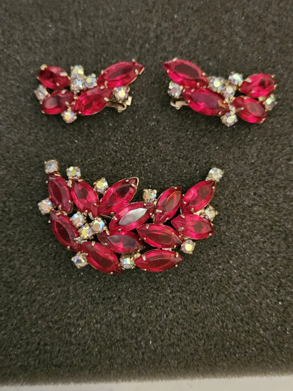 Vintage Red Marquise Aurora Brooch and Clip-On Earrings Set.